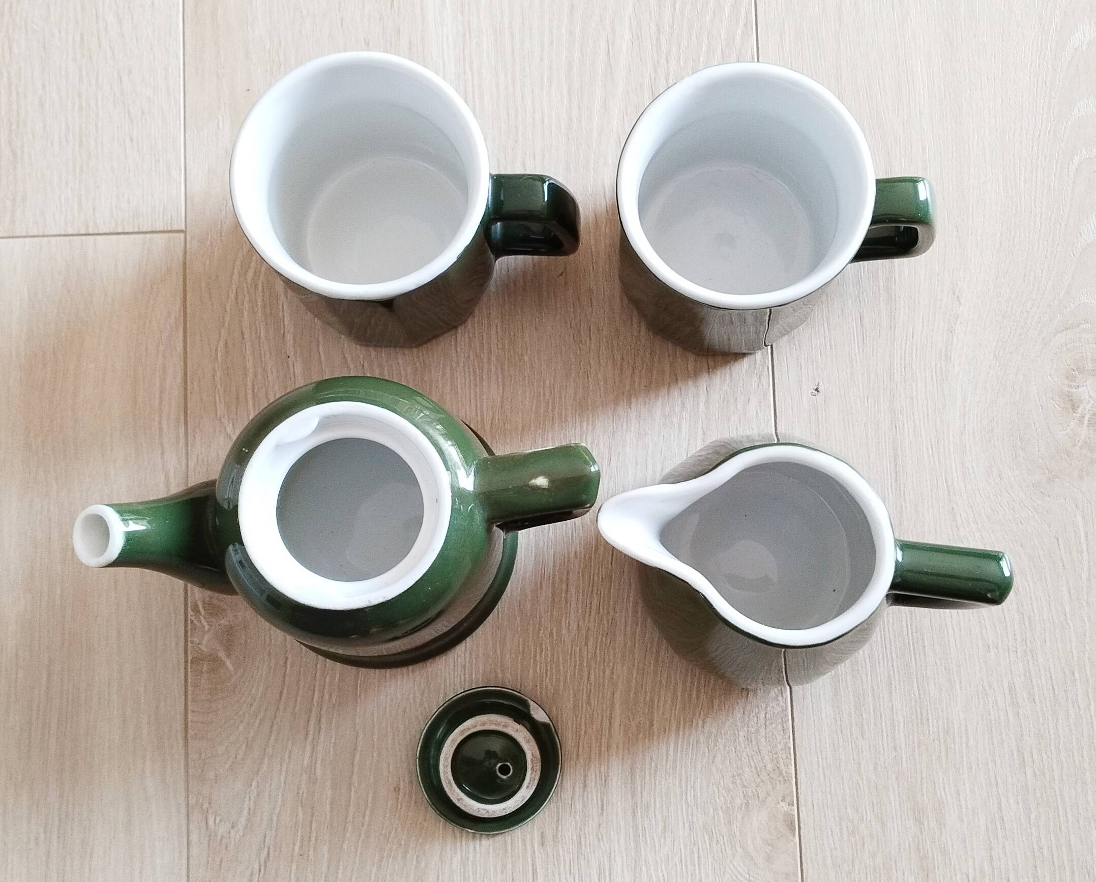 Bistro service, mugs, milk jug, green porcelain bistro coffee maker