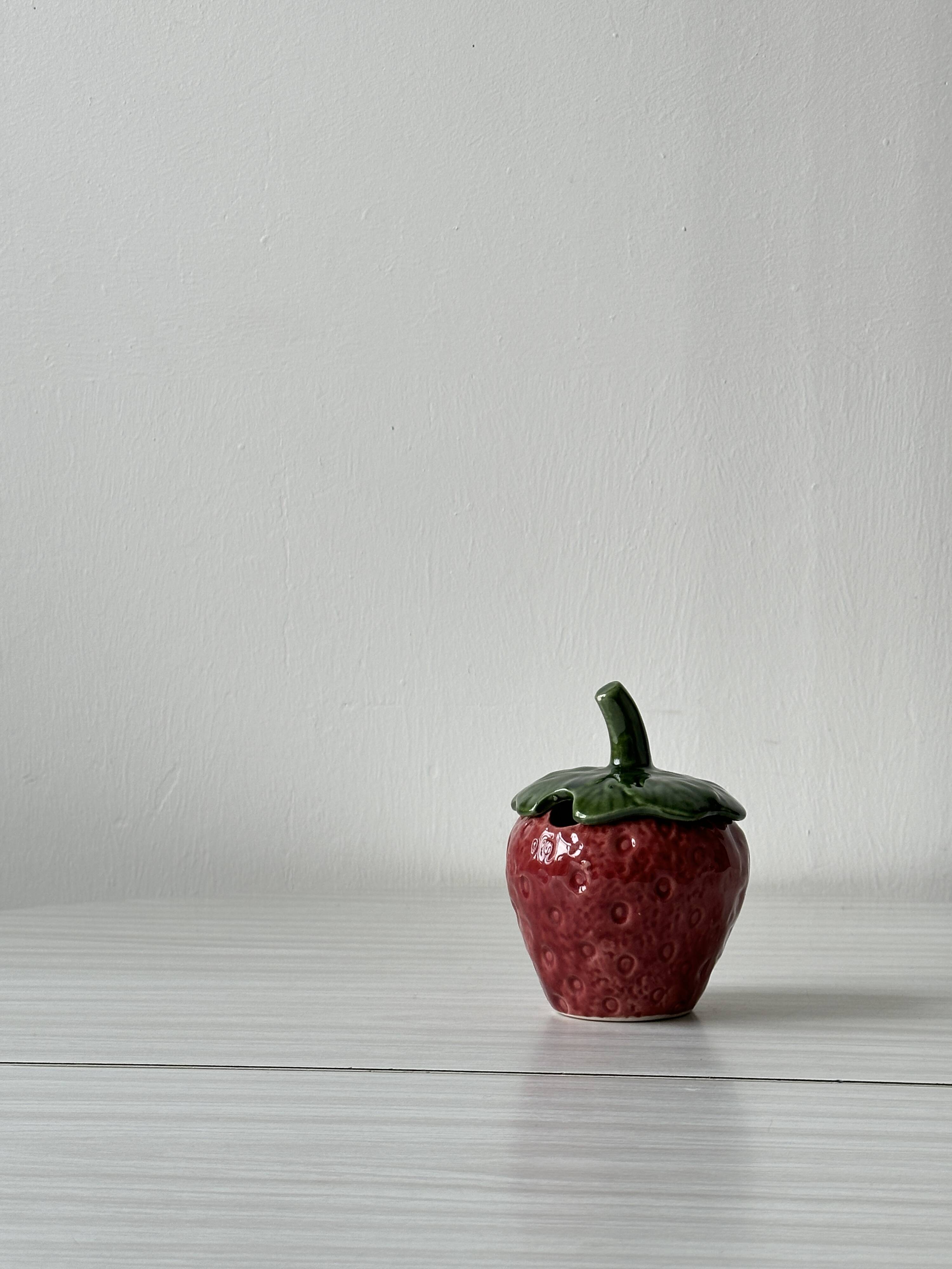 Strawberry slushy jam pot