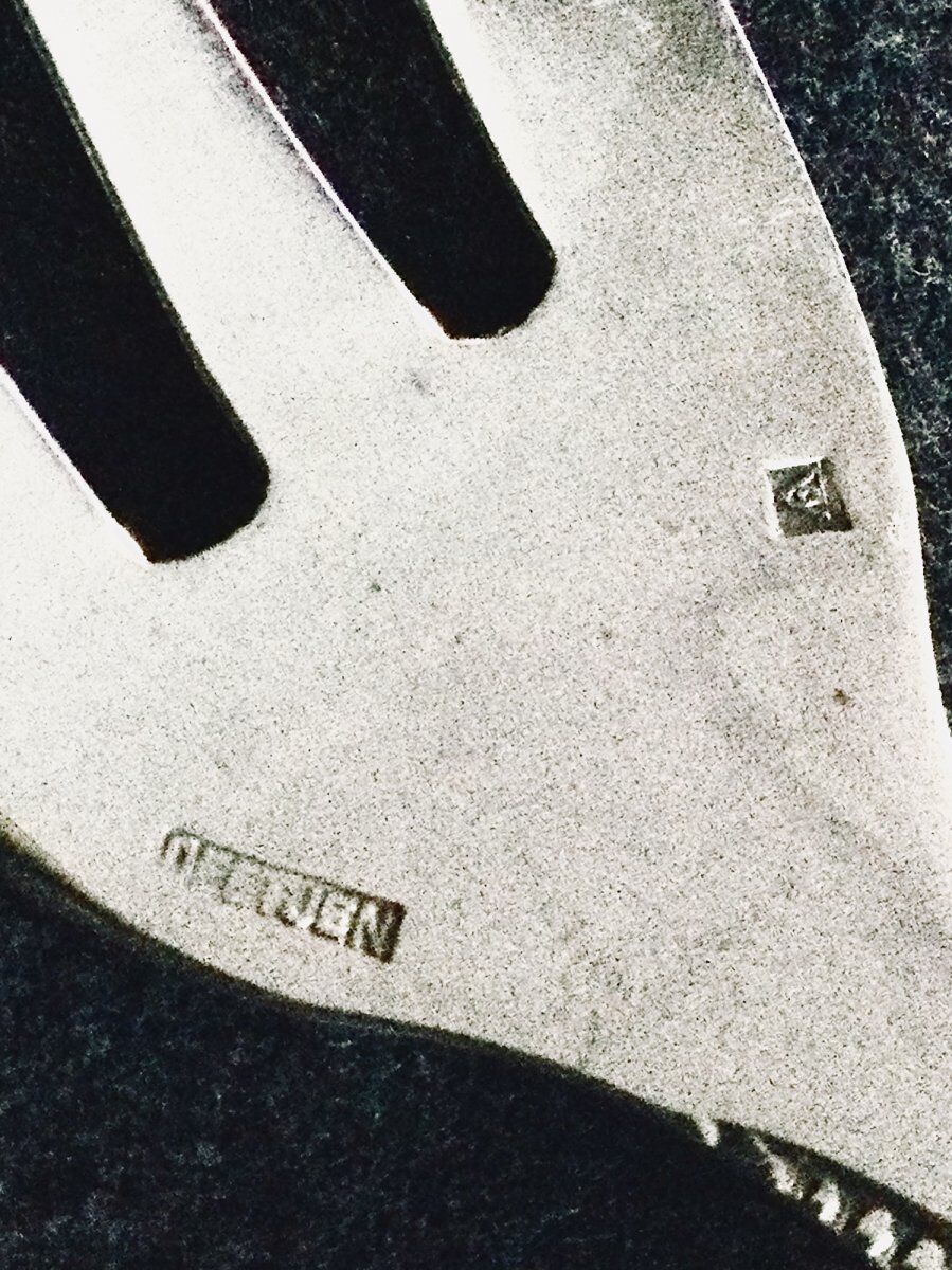 12 pearl oyster forks