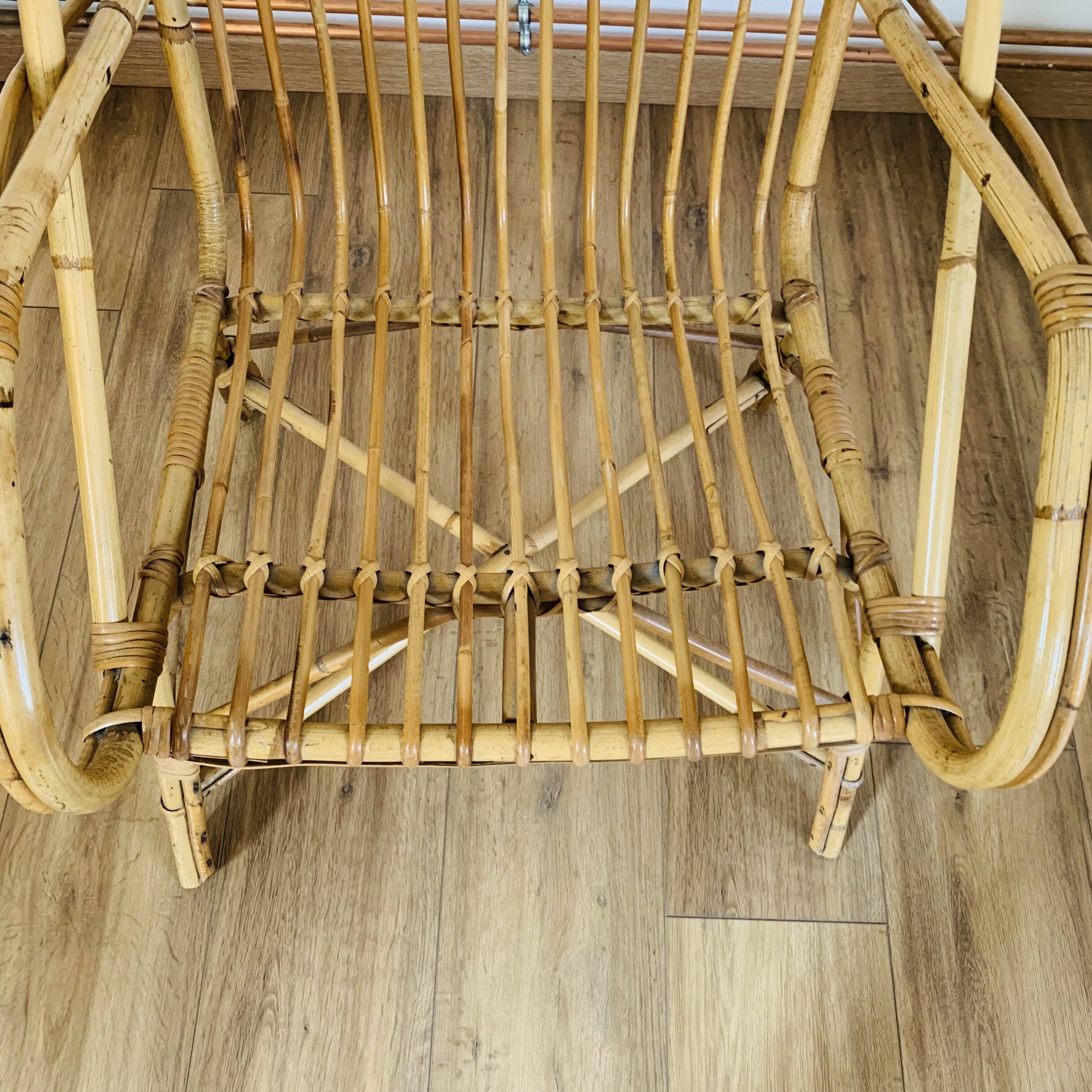 Fauteuil cubique en rotin