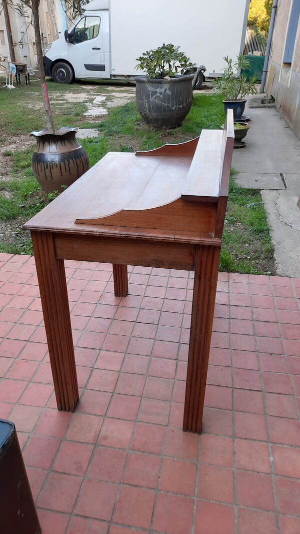 Coiffeuse ou table de toilette