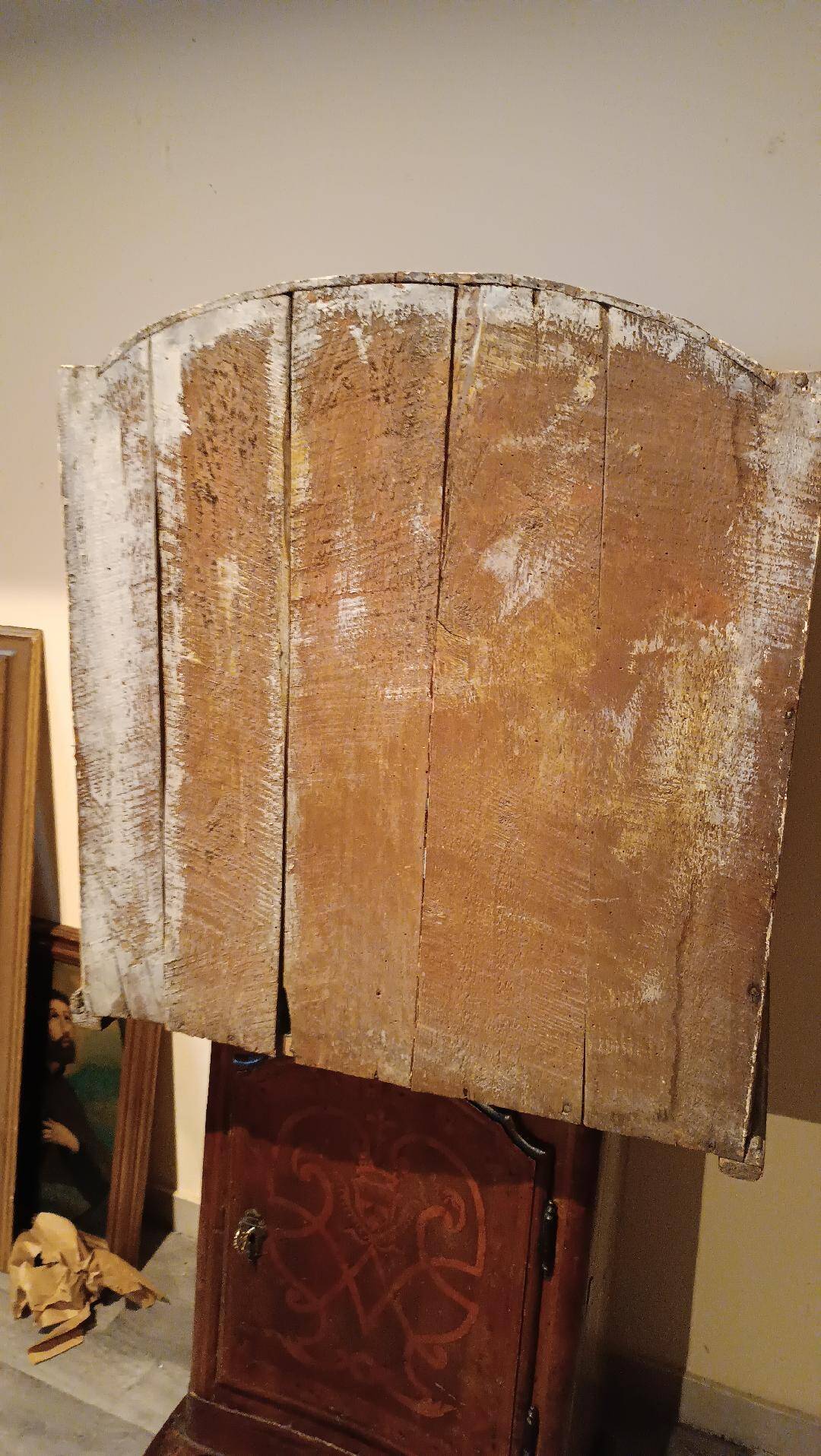 Vitrine en bois laqué et doré du 18ème siècle