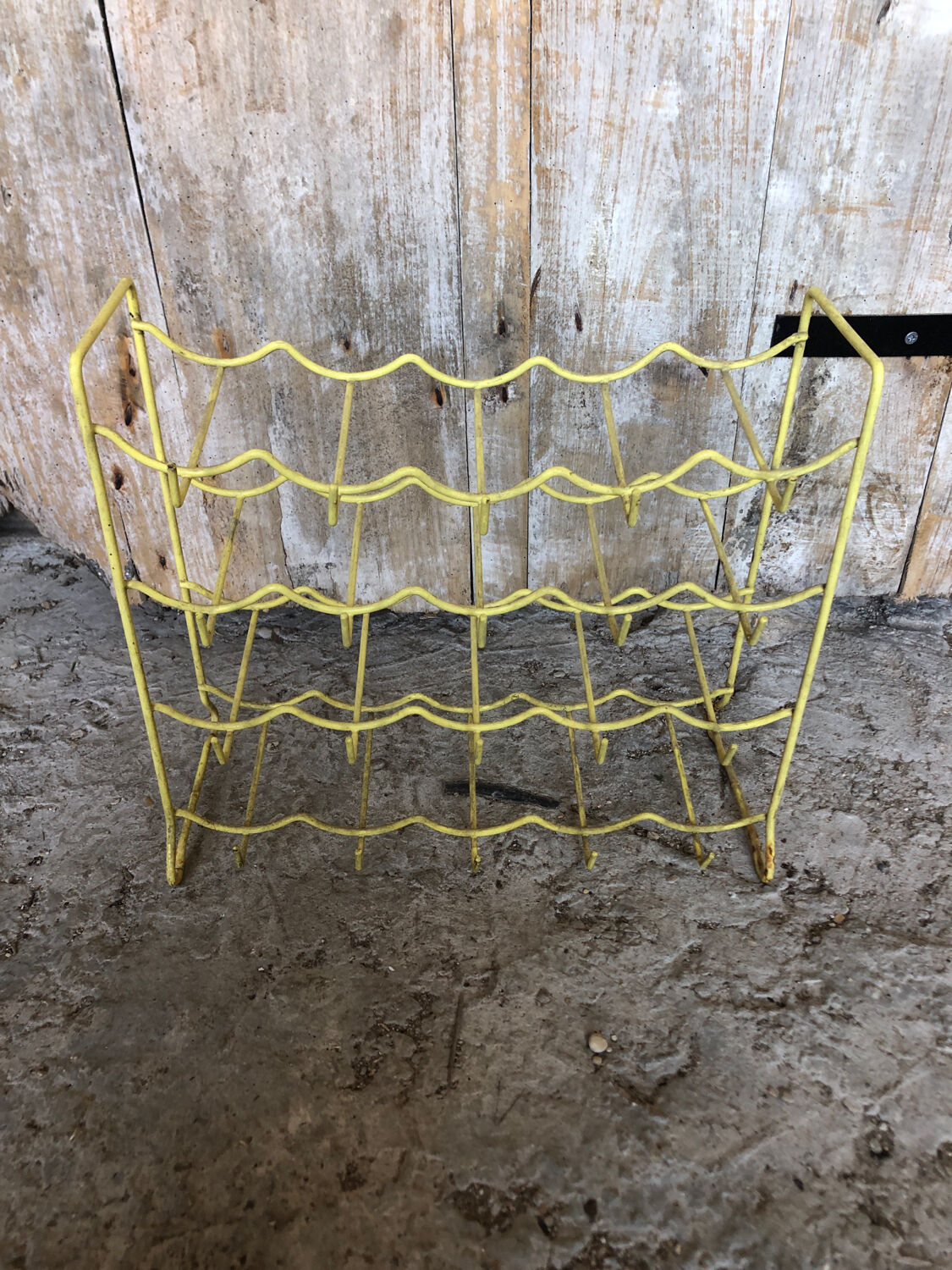 Old bottle holder holder yellow metal