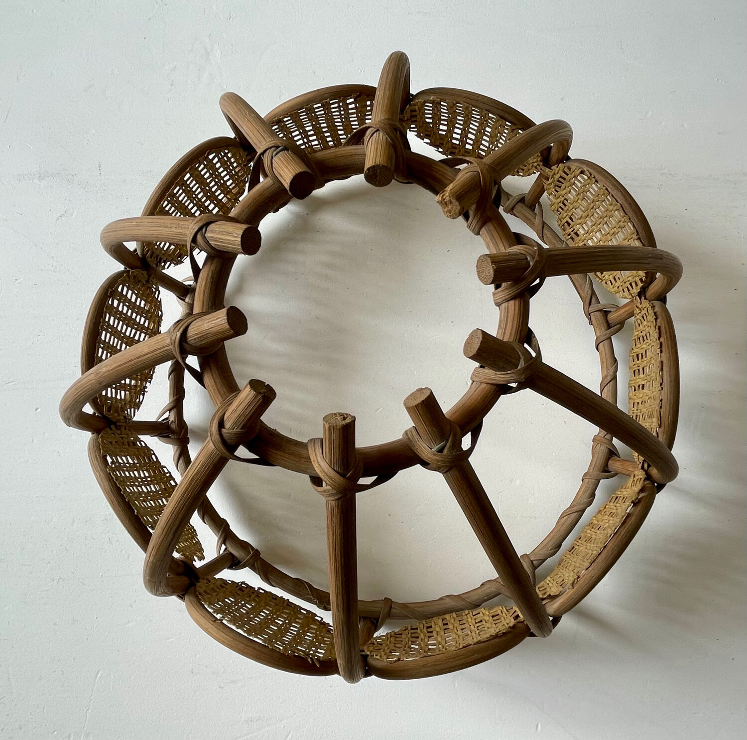 Bamboo and rattan suspension from the 60s/70s.