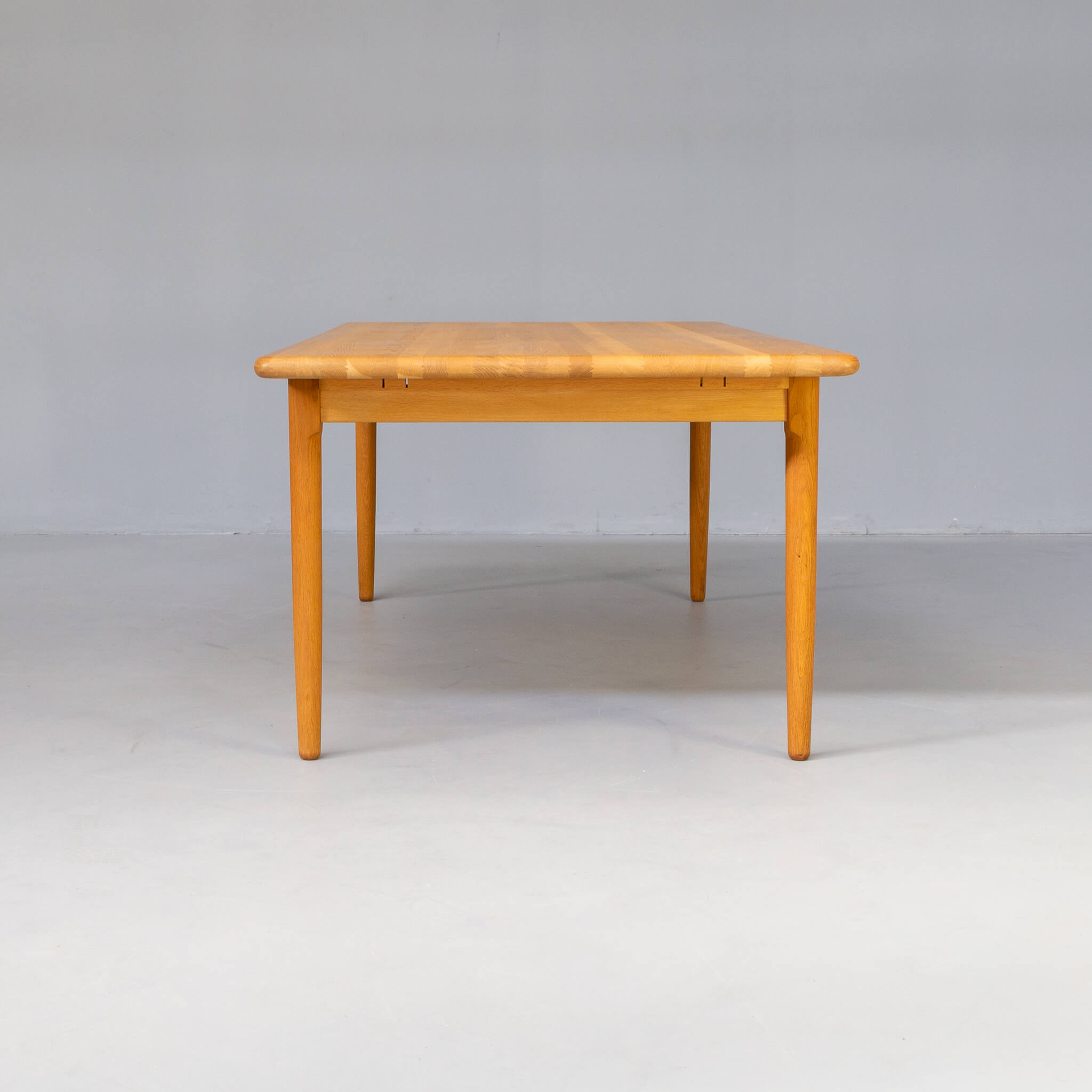 Niels Otto Moller Oak dining table for J.L. Møllers Møbelfabrik