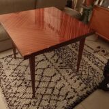 Folding table