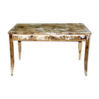 Table en bois naturel