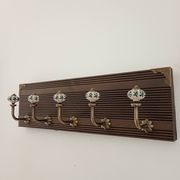 Vintage wall coat rack with 5 ceramic hooks and floral patterns, 50 cm.