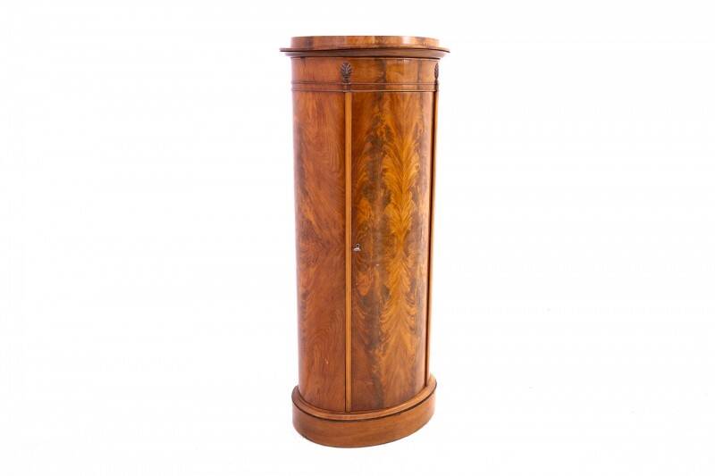 Intéressante commode Biedermeier, Europe du Nord, vers 1860.