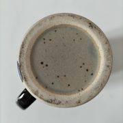 Mug en grès émaillé décor libre, travail de potier vintage