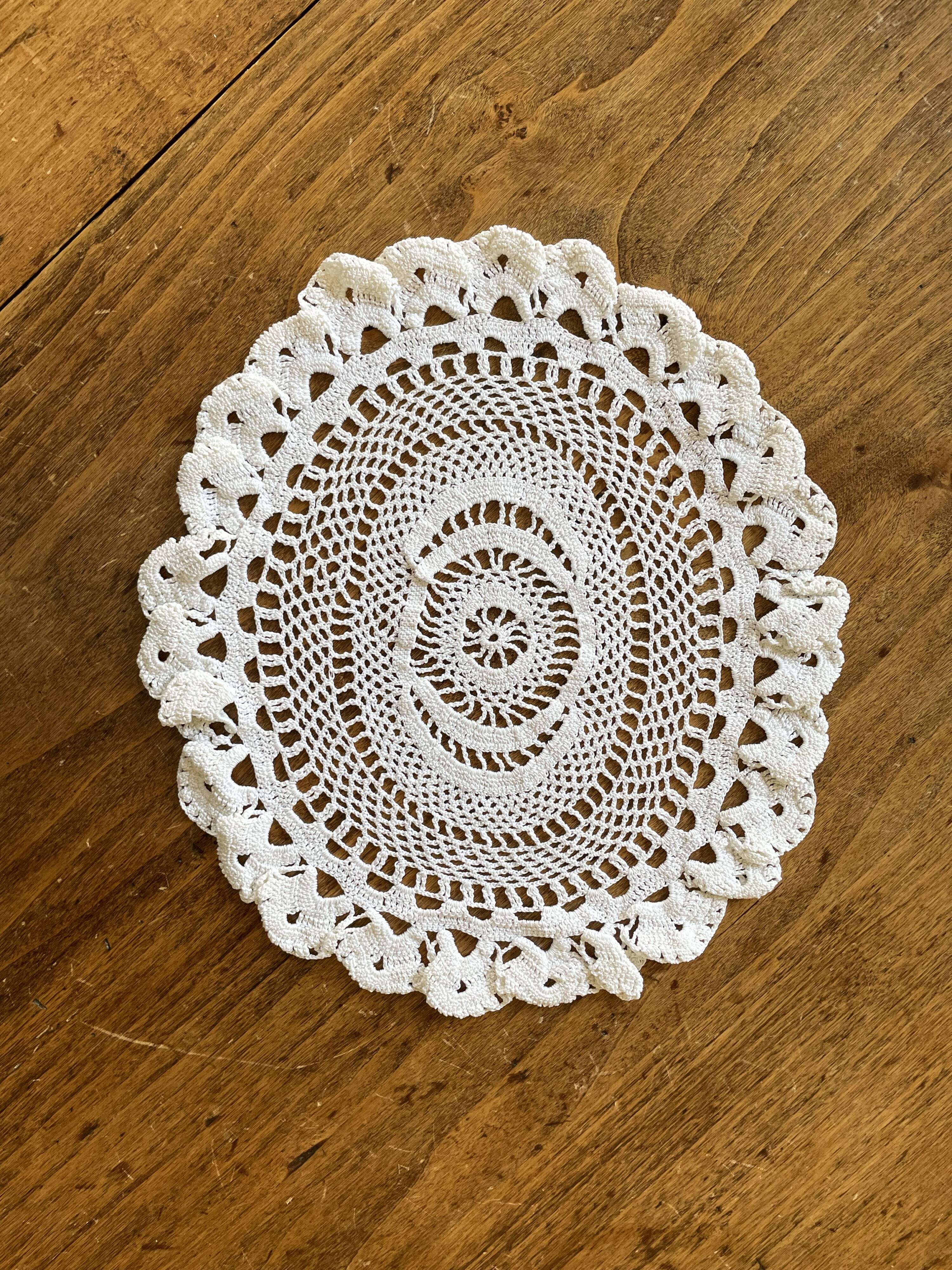 1 crochet doily, oval, old vintage
