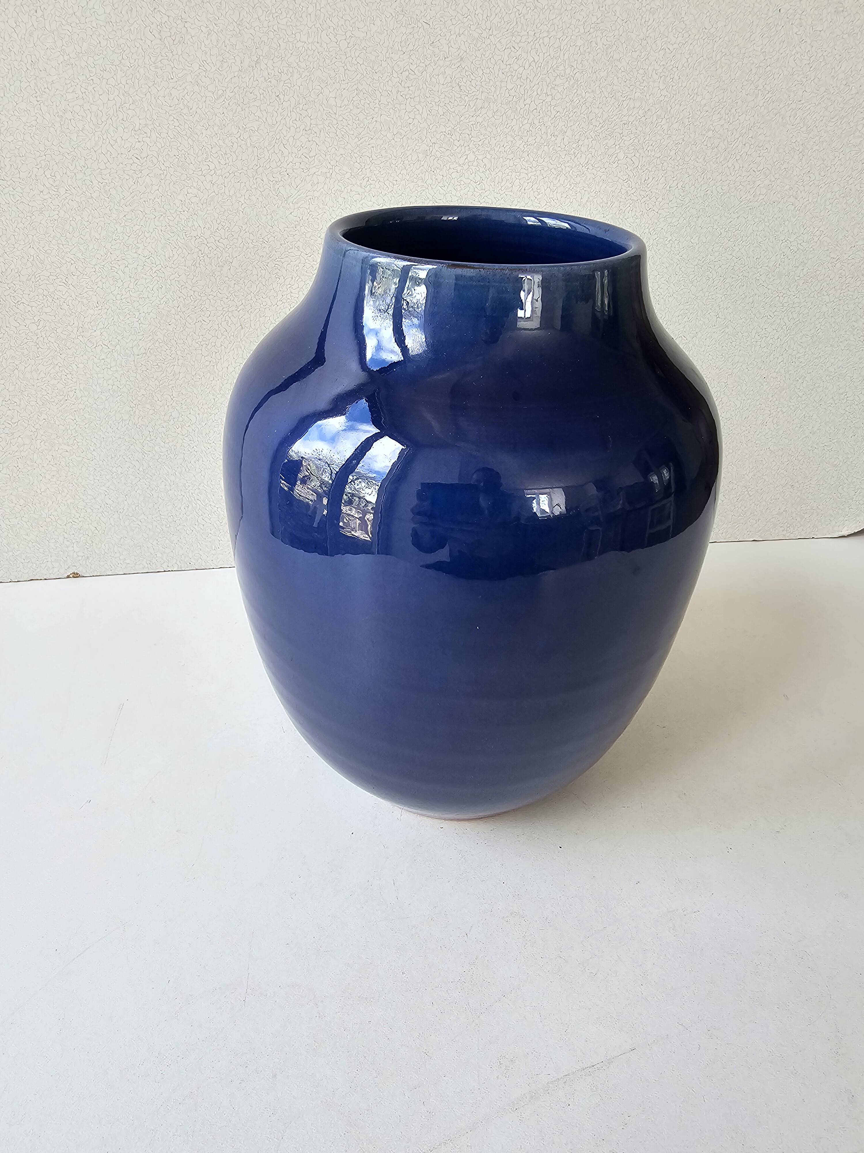 Blue ceramic stoneware vase signed Poterie du Soleil Salernes height 20cm