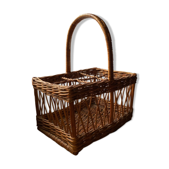 Wicker bottle holder