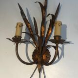 Paire d'appliques en métal doré aux epis de blé. travail français. vers 1970