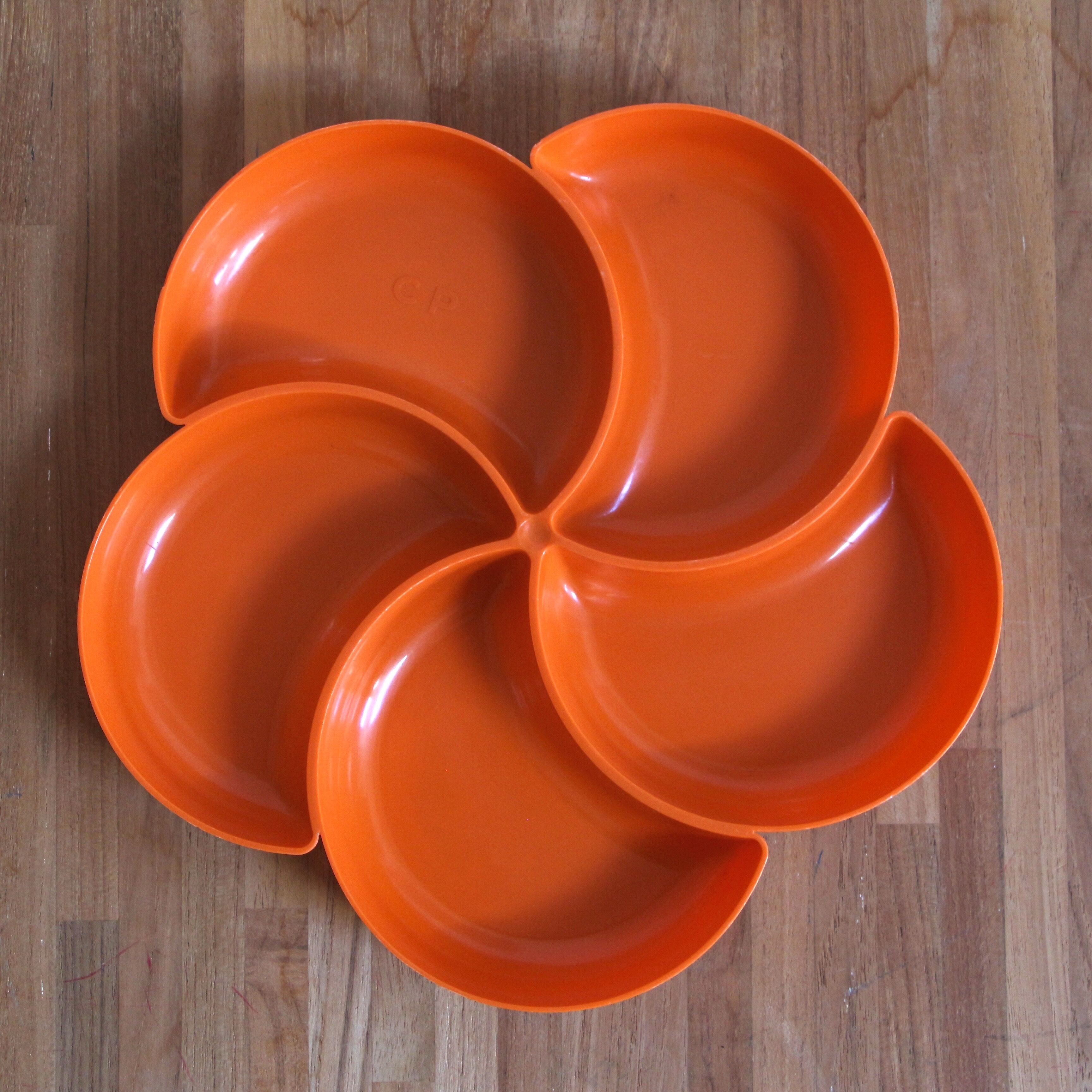 Plteau servant flower