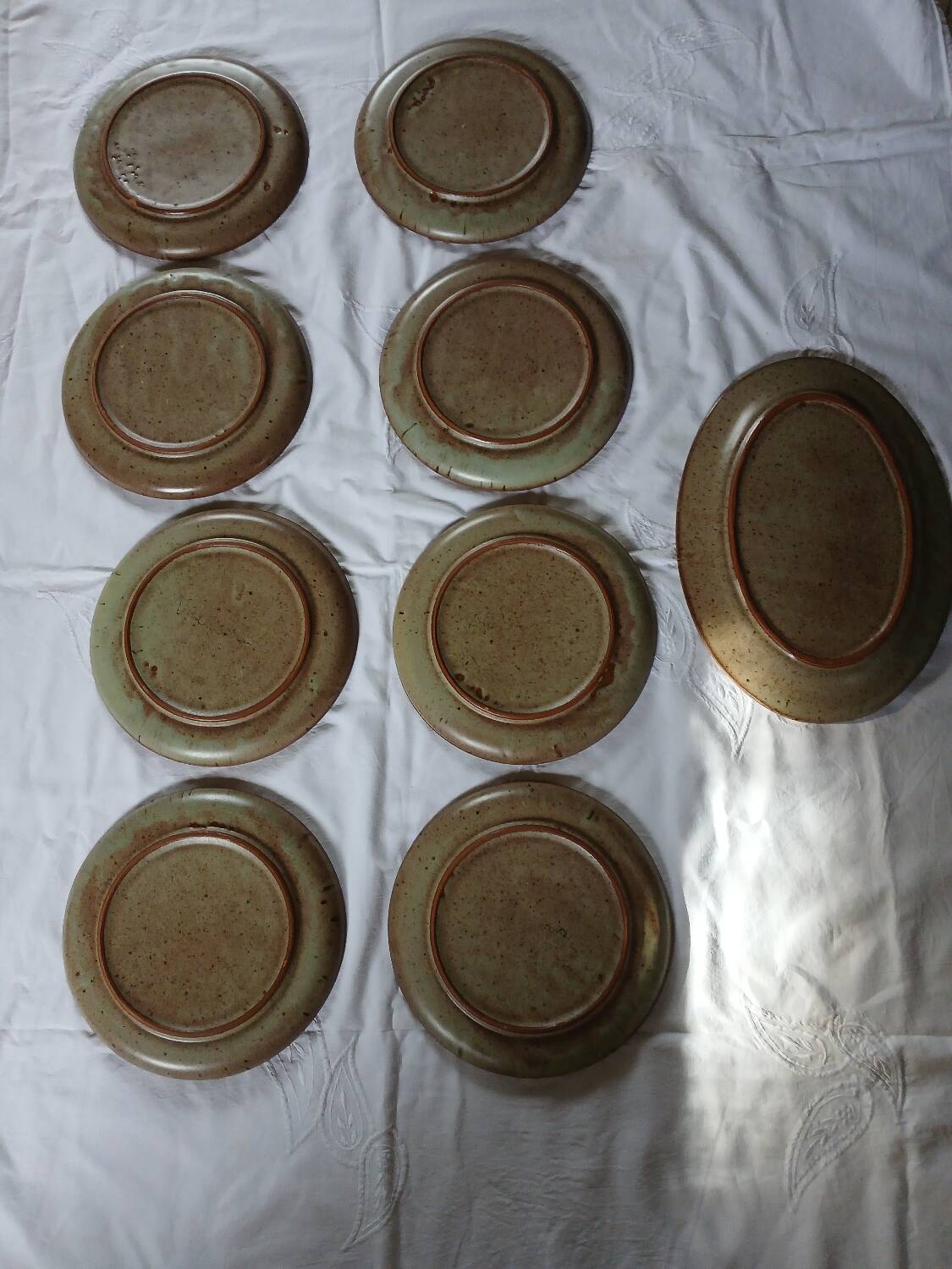 8 flat plates and 1 Vallauris dish