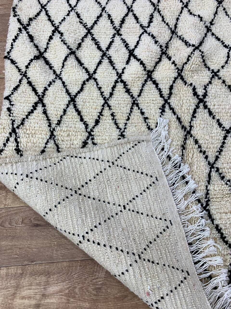 Tapis berbère marocain artisanal fait main 210 x 130 cm