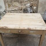 Table de ferme à tiroir