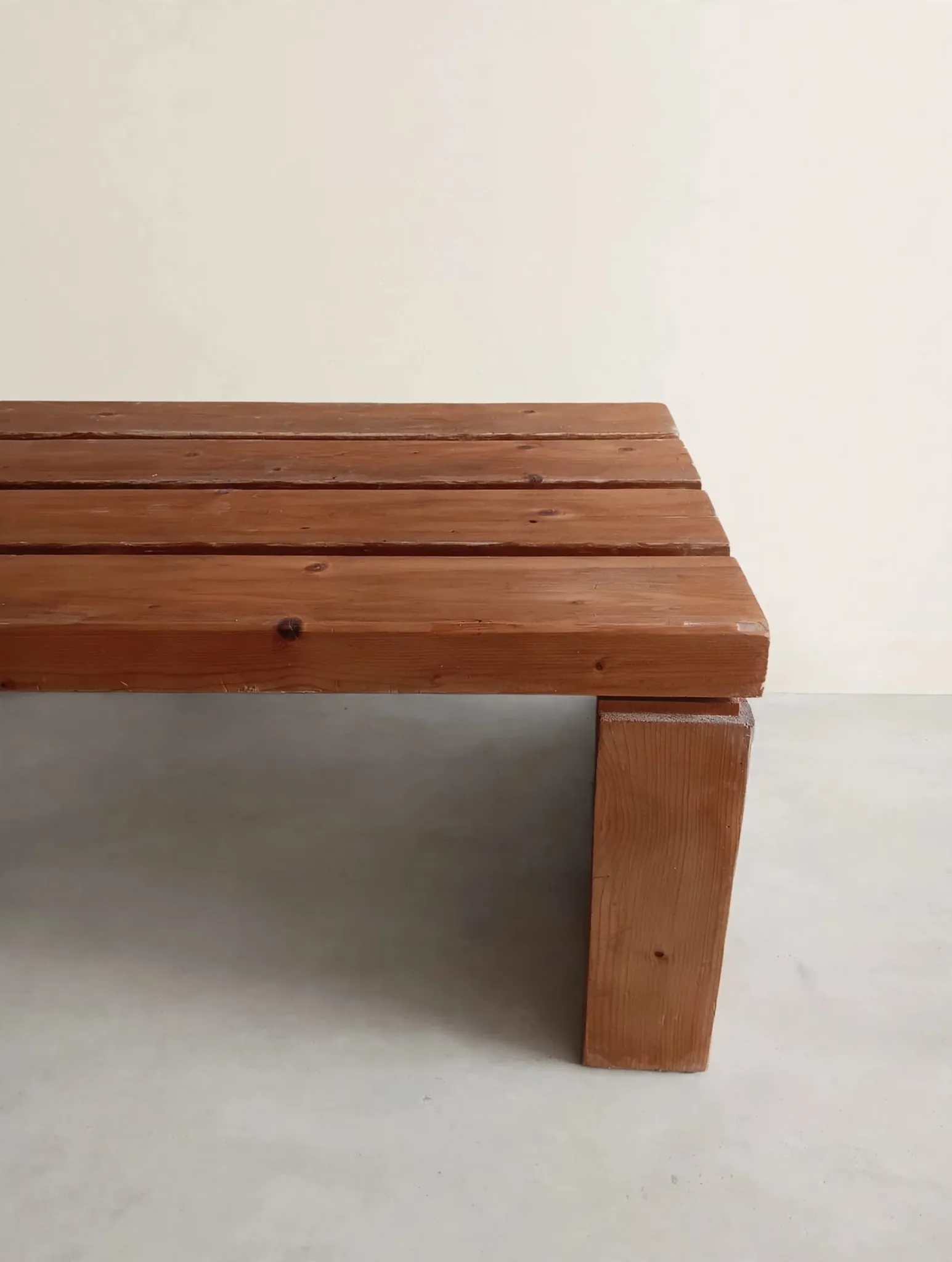 Banquette Charlotte Perriand Arcs 1800 Residence Archeboc 1985