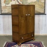 Petite armoire d'étudiant anglais en loupe de noyer des années 1930