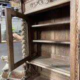 Hunting buffet with 2 bodies