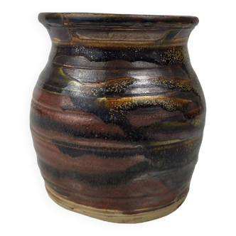 Vase / stoneware pot signed