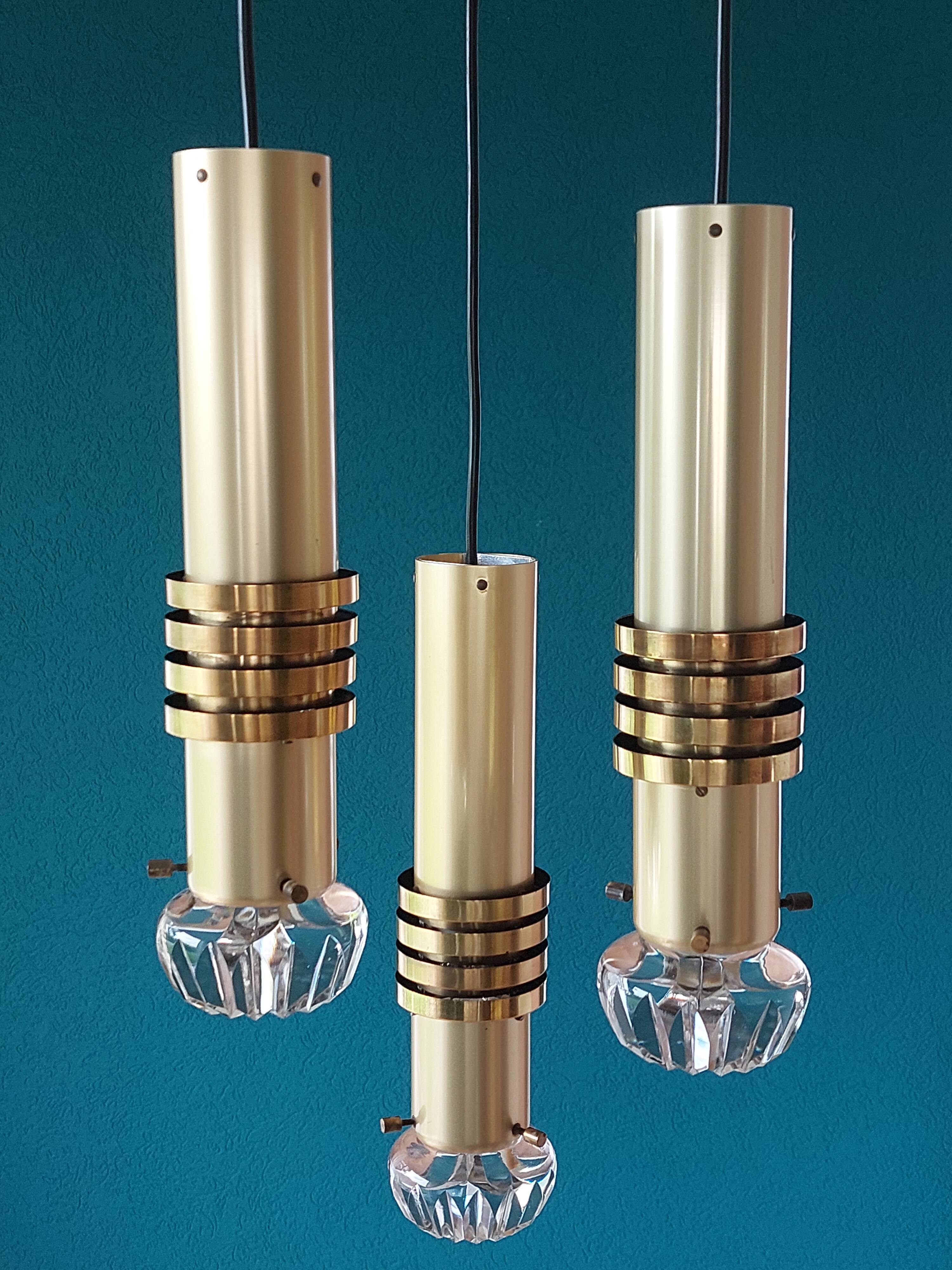 Suspension cascade en laiton et en verre, années 1950.