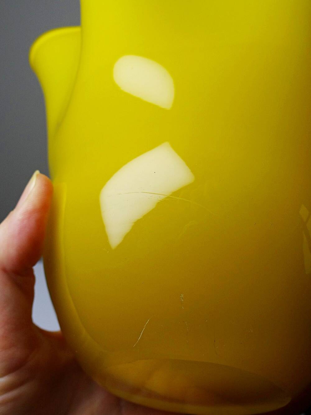 Fazzoletto vase in blown Italian glass, yellow opaline lined, Murano 1960-70.