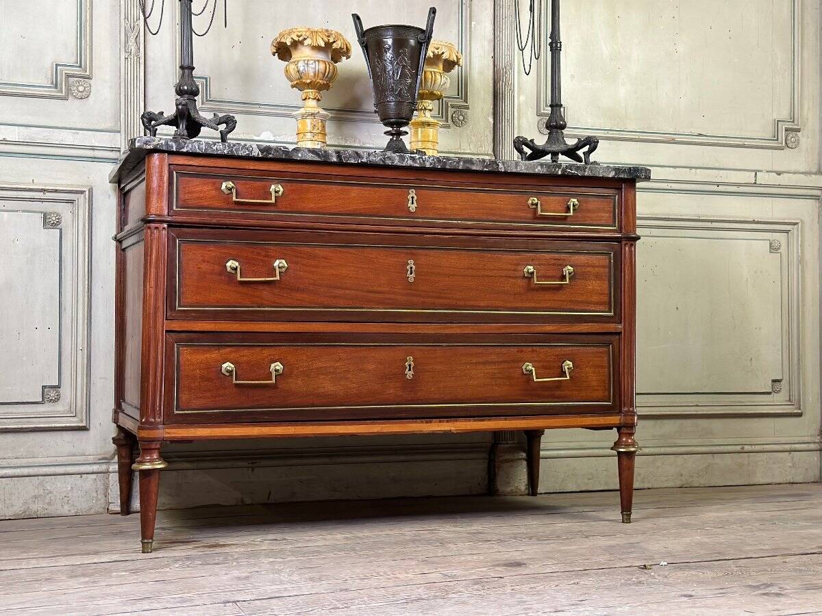 Louis XVI style mahogany commode in three colors, 18th century