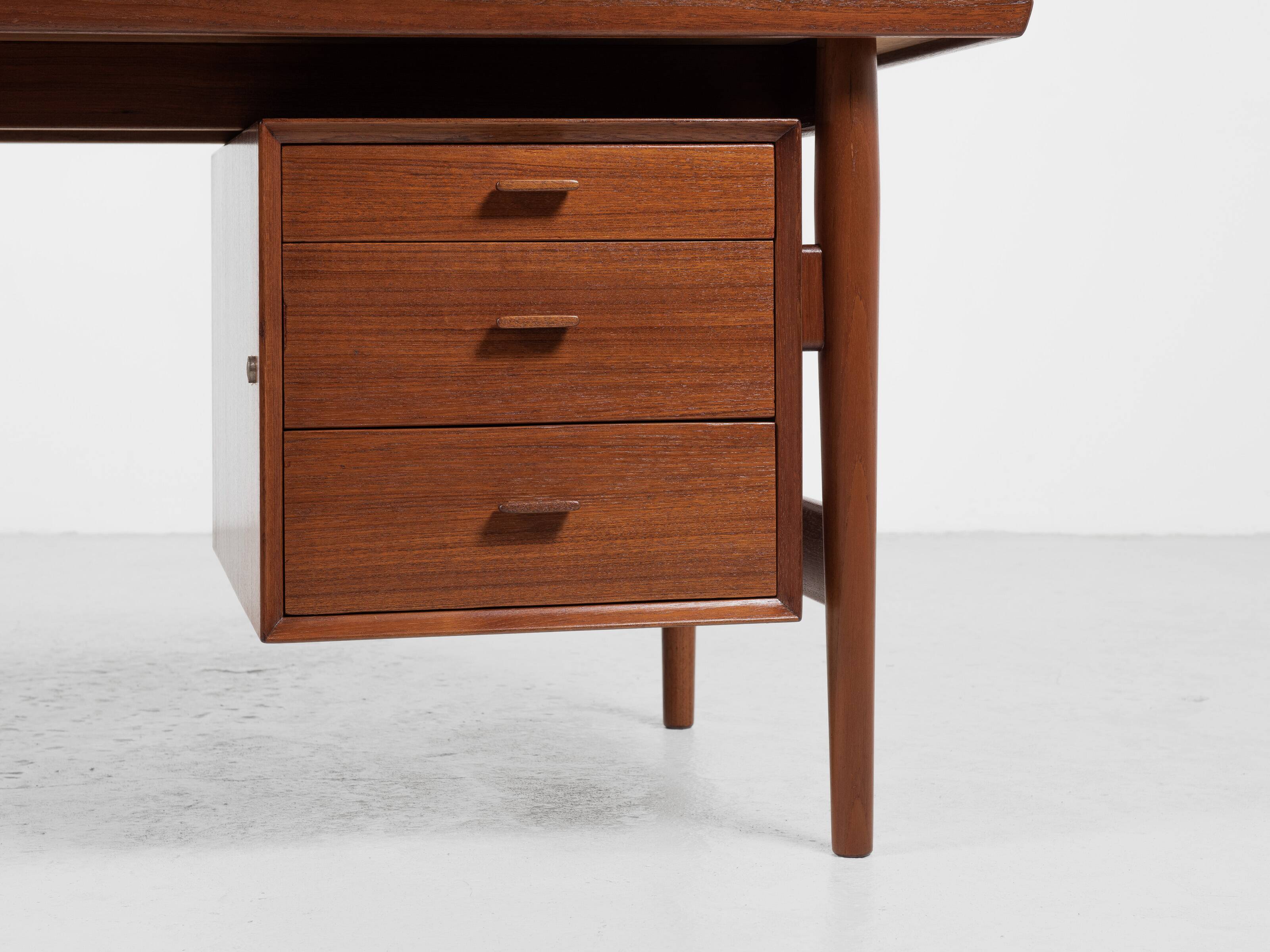 Midcentury Danish desk in teak by Arne Vodder for Sibast 1960s - 180cm