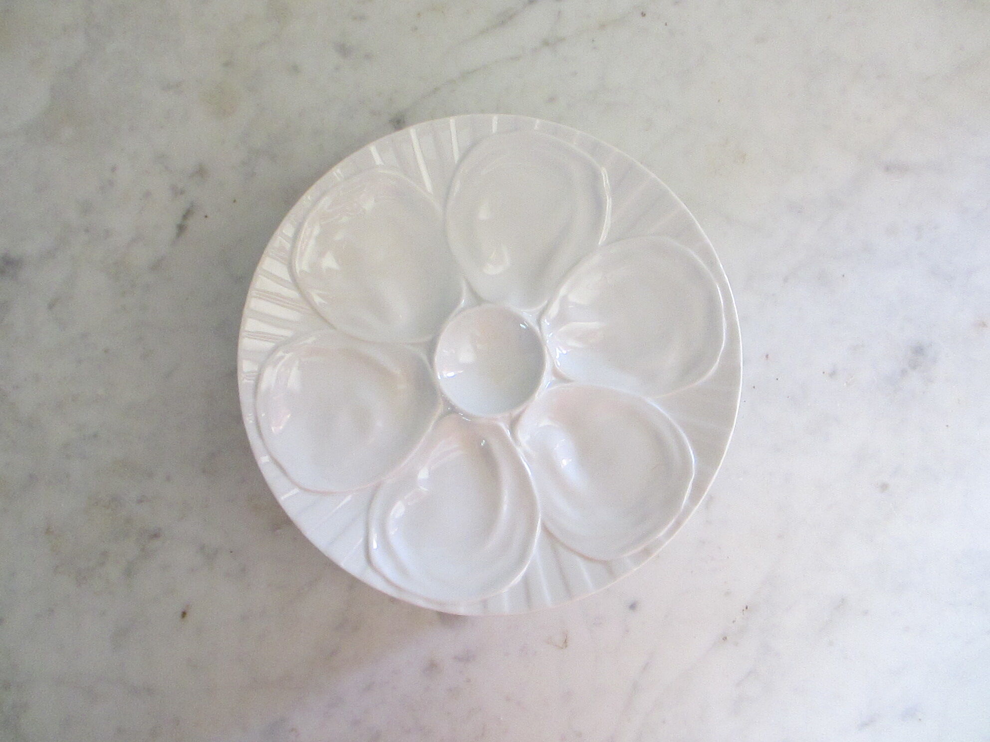 6 white porcelain oyster plates from the pillivuyt manufacture