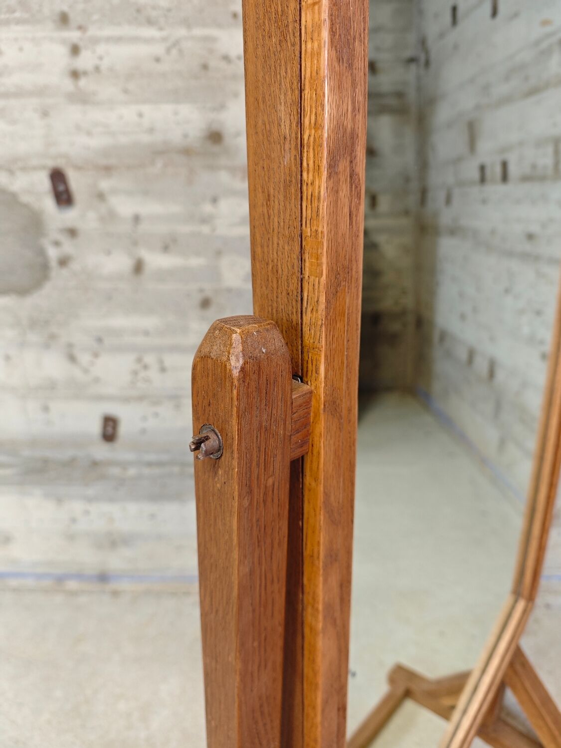 Psyche mirror in oak