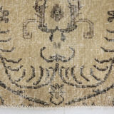 Classic beige & brown vintage rug, 211x155 cm