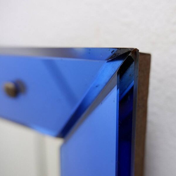 Miroir avec cadre en verre coloré attribué à Fontana Arte, Italie, vers 1950
