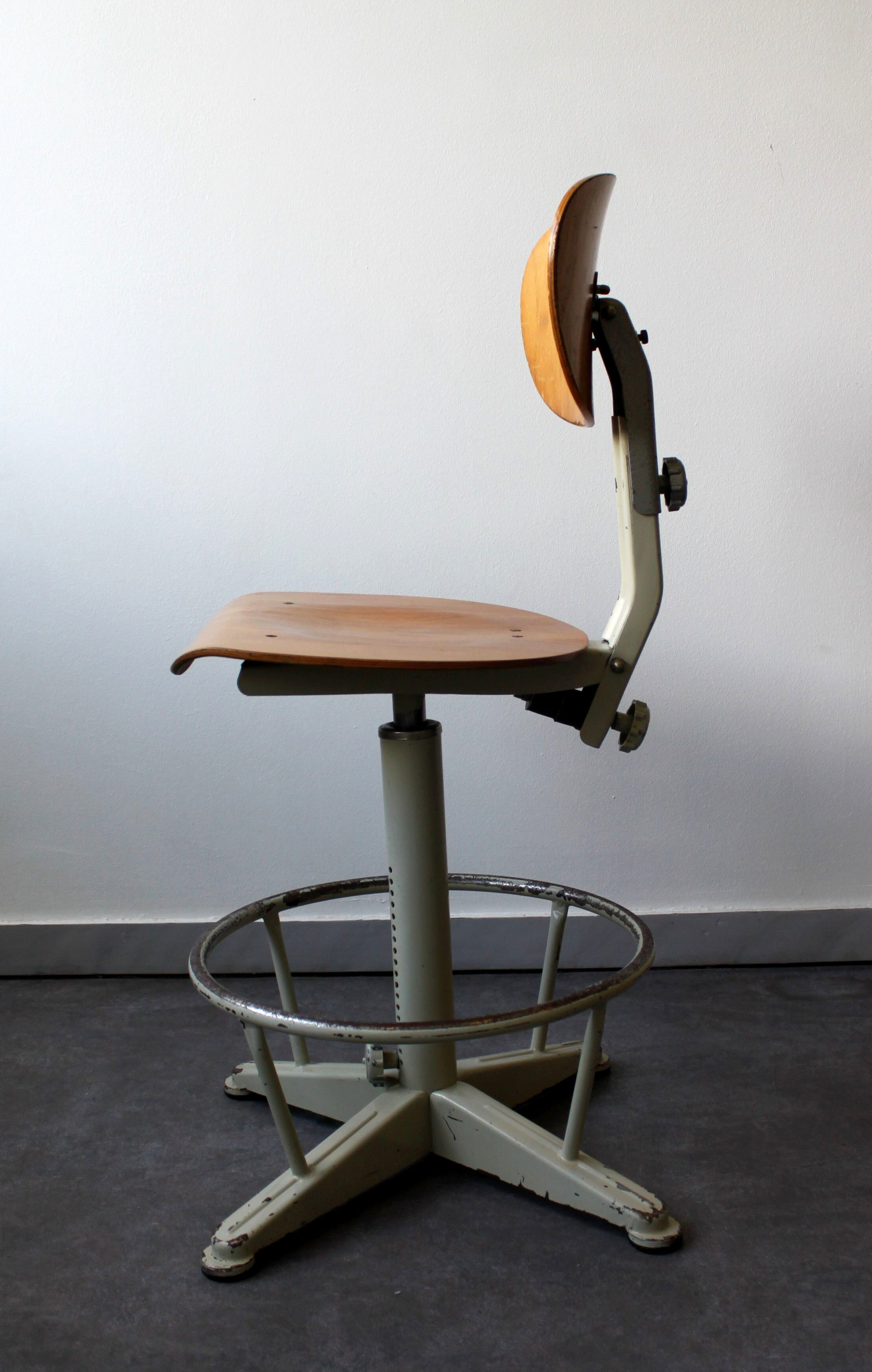 Adjustable architect's chair, Studio Brevets, 1960.