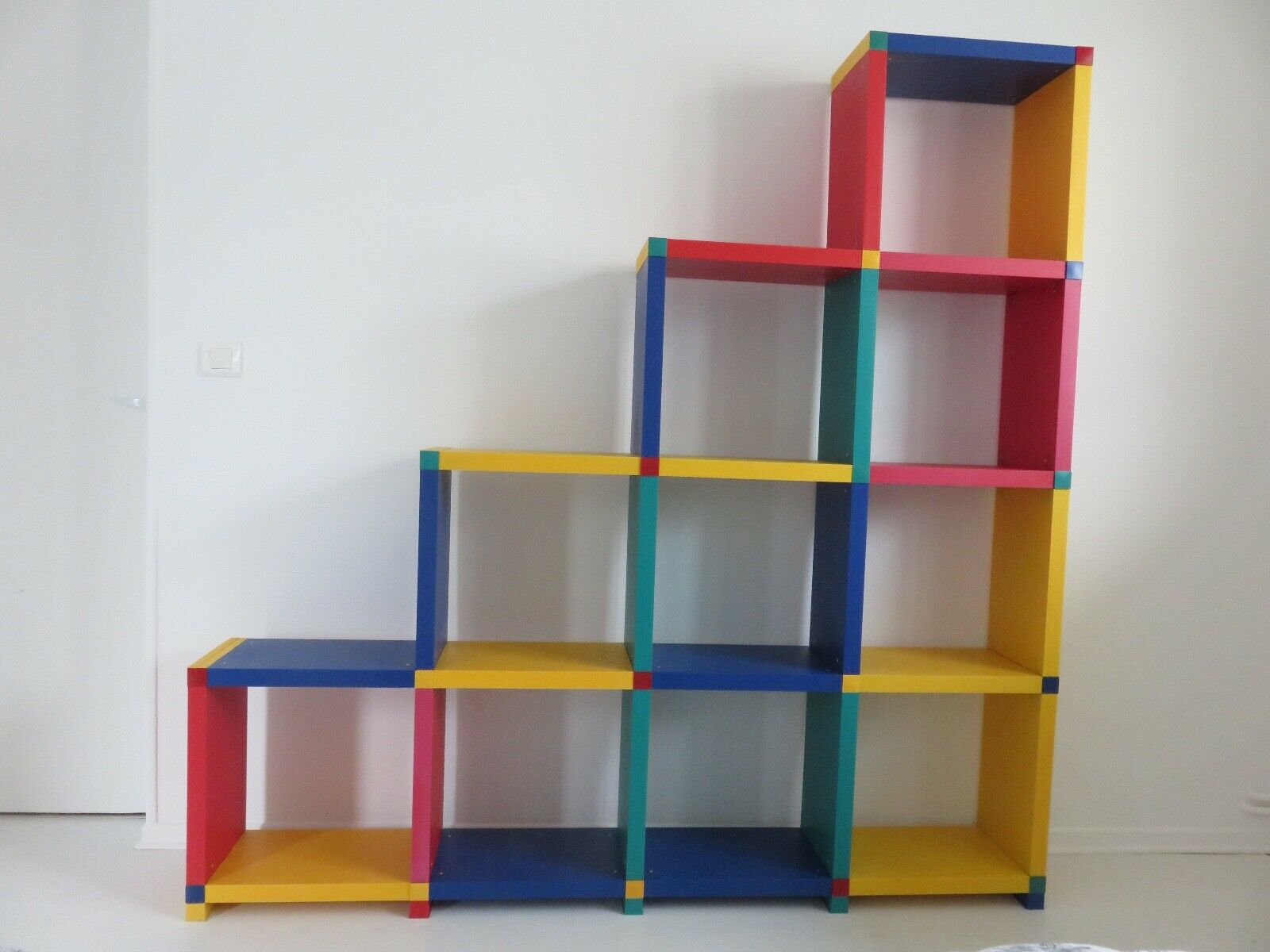 Etagère modulable "cubitec shelving" par Doron Lachisch années 80 style