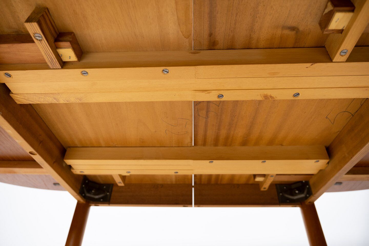Dining table in teak designed by Arne Vodder from the 1960s