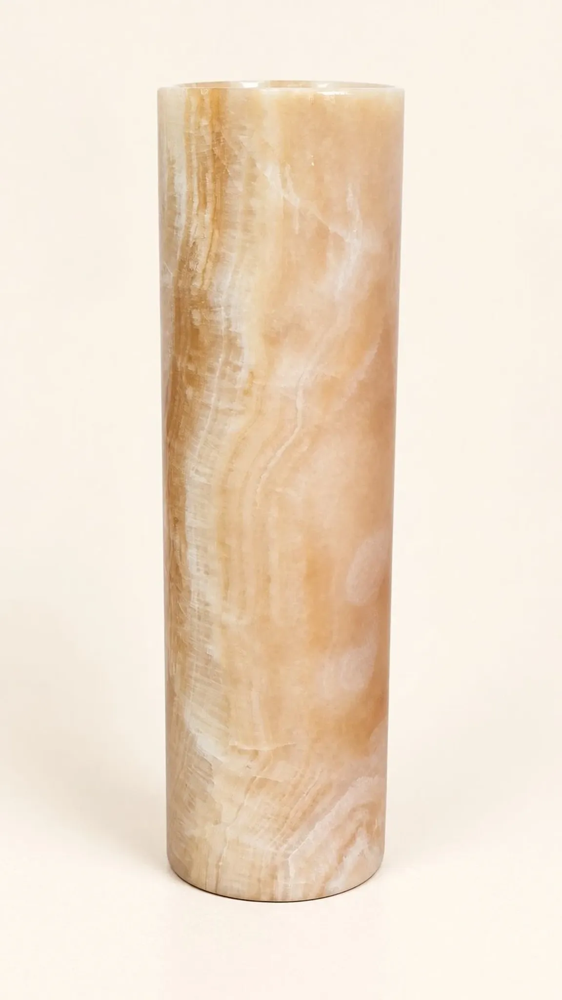Cylindrical vase in natural veined onyx – Semi-precious stone
