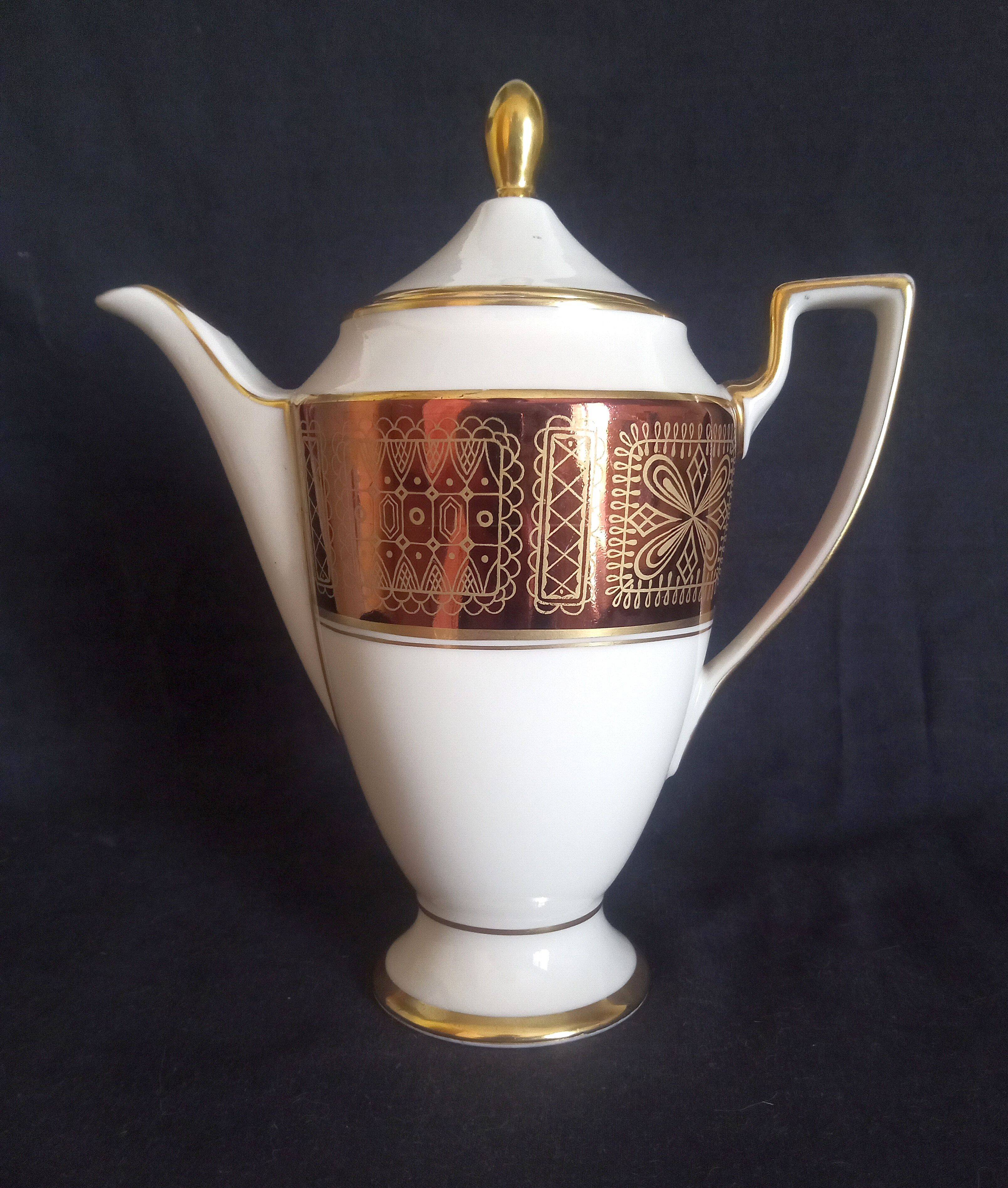 German Waldershof Bavaria porcelain coffee service, handmade decoration in 22 Carat gold