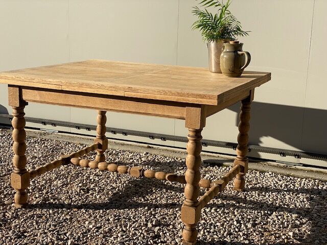 Farmhouse table with extensions up to 223 cm