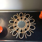 Miroir soleil, fleur vintage en rotin et bois