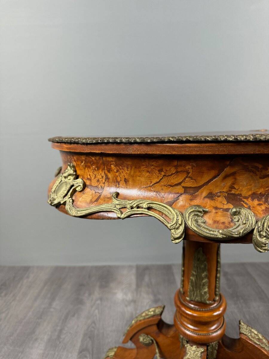 Louis XV style pedestal table, 20th century