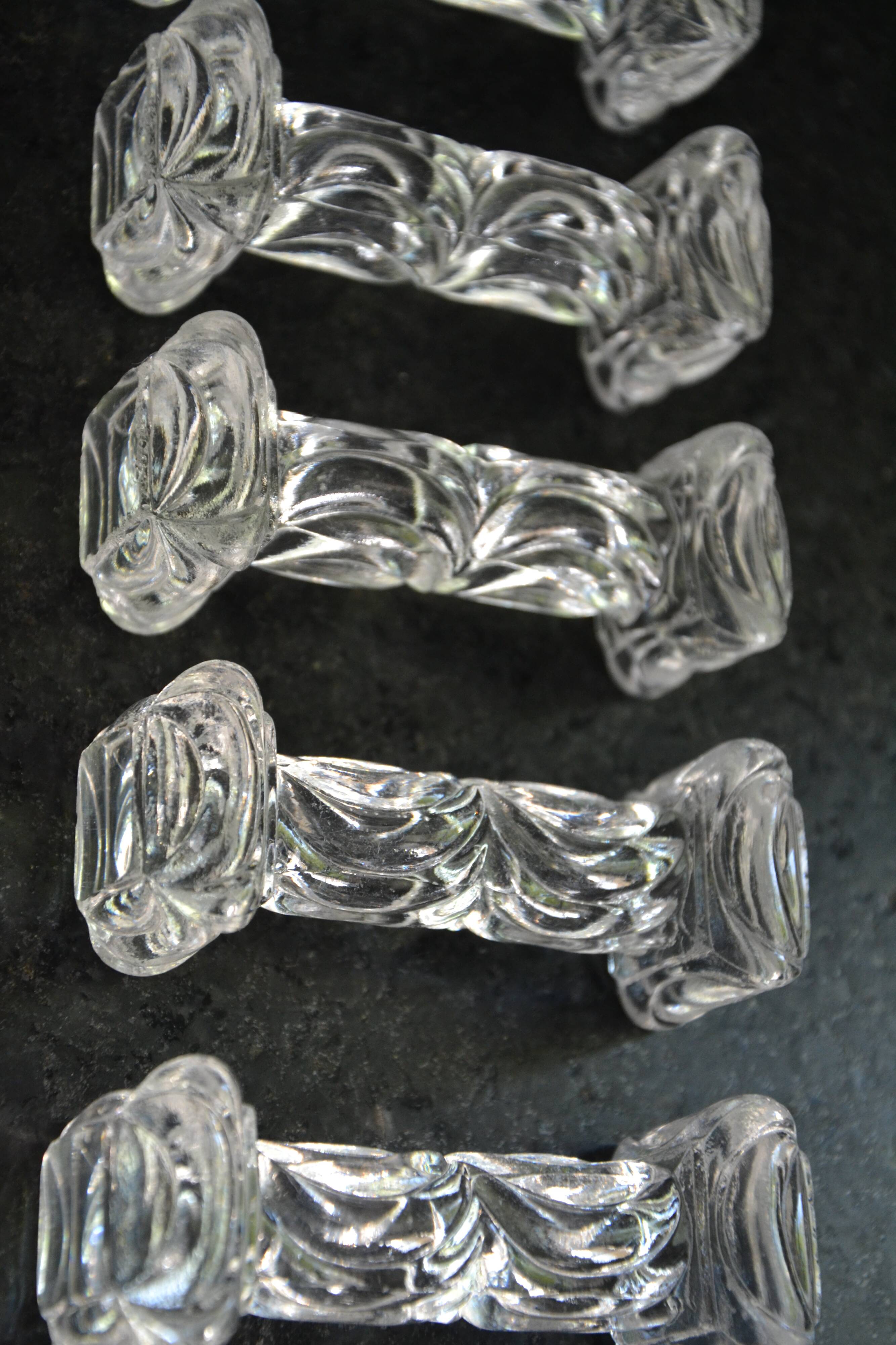 8 cutlery holders made of cut glass