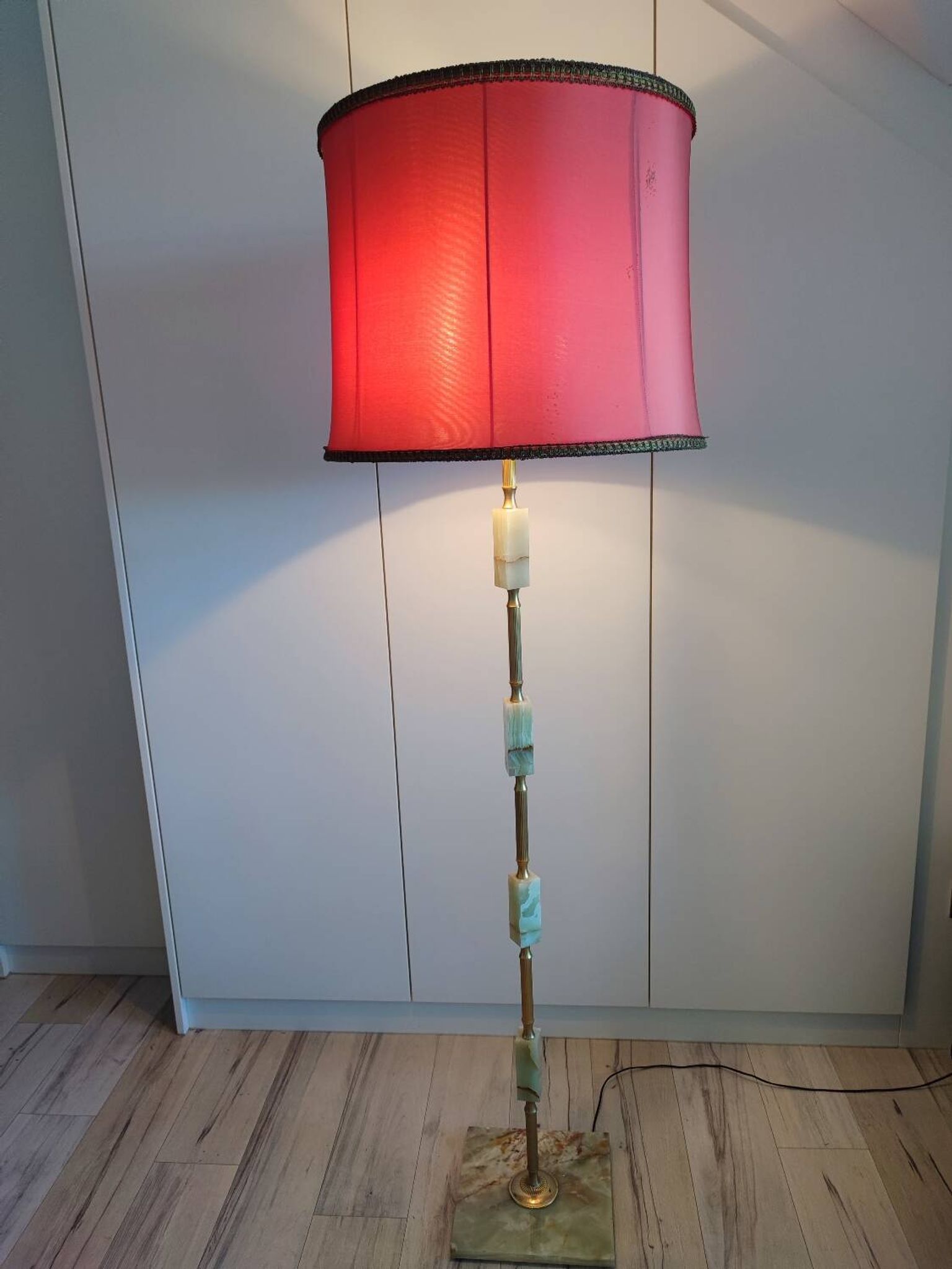 Lampadaire italien onyx et laiton