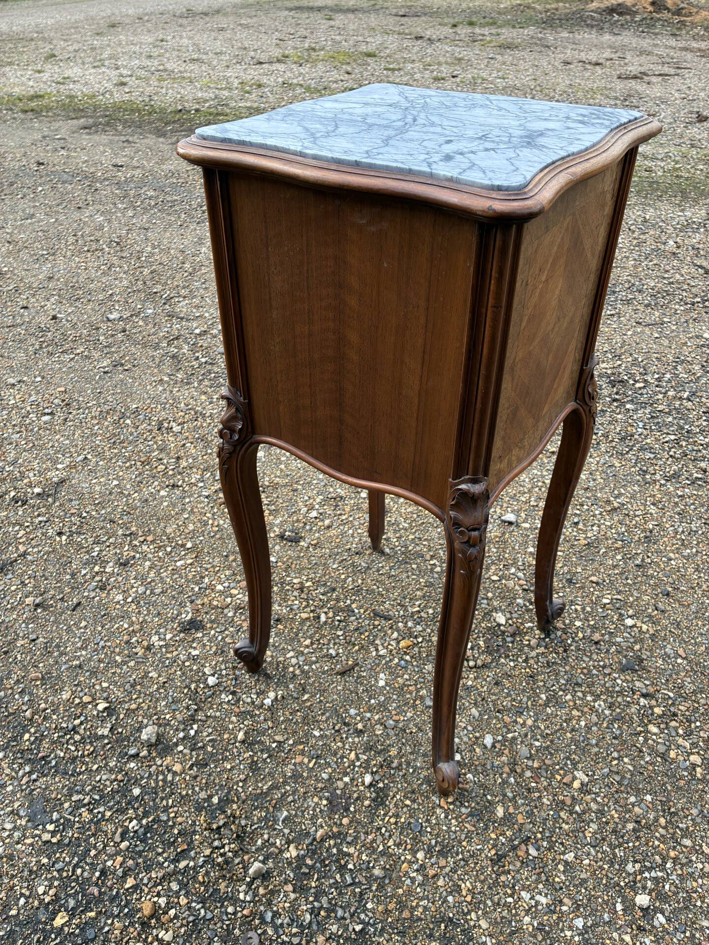 Table de chevet