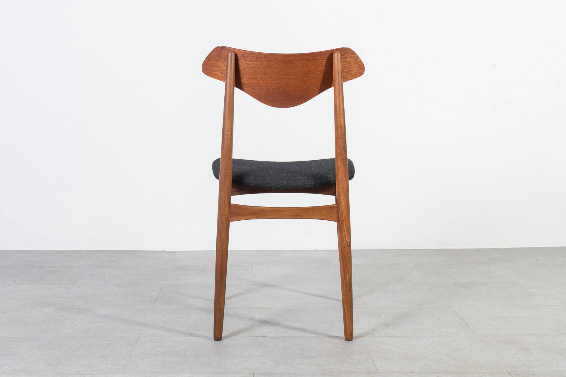 anish Mid-Century Dining Set – Teak Extension Table and 6 Chairs, 1960s