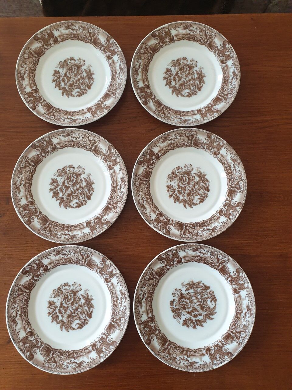 Set of 6 old flat plates