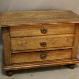 Louis XIV chest of drawers in walnut