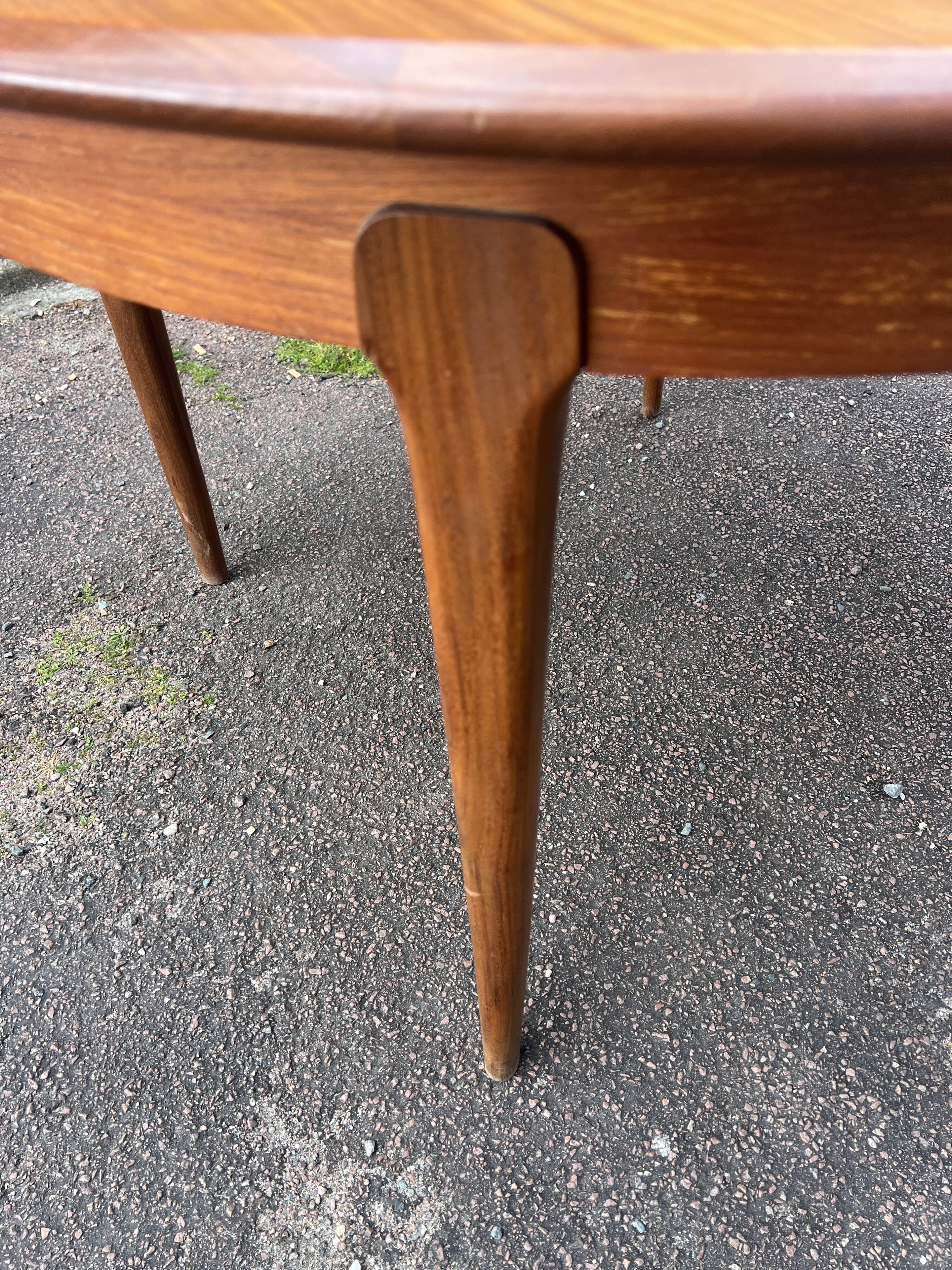 Teak table, extendable, 1960s