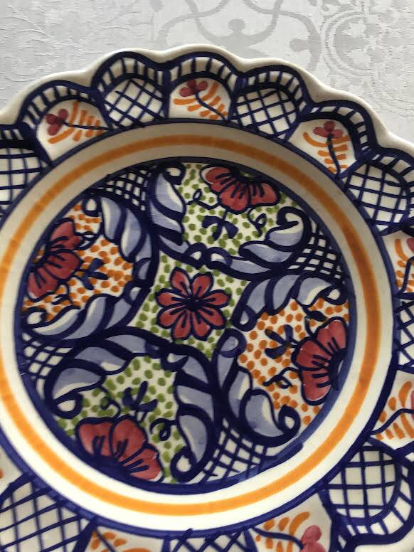 Spanish ceramic decorative plate "pascual zorilla"